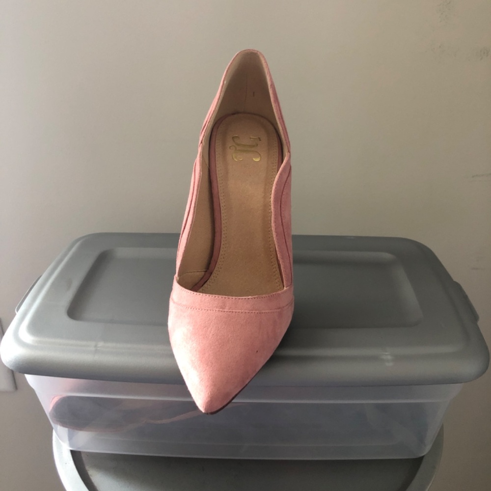 Heels - Picture 2 of 3